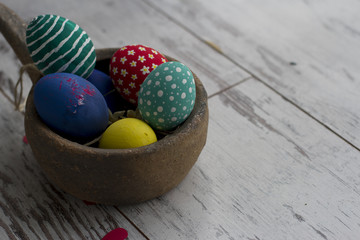 Pastel Renkli Yumurtalar