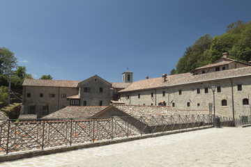 Cortile e tetti,Santuario della verna