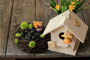 Пасхальный декор - гнездо с конфетами