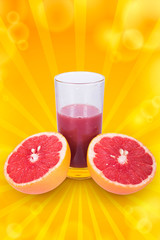 Two halves of grapefruit and juice