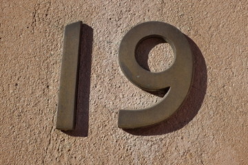 19, dix neuf, nineteen,diciannove, neunzehn,