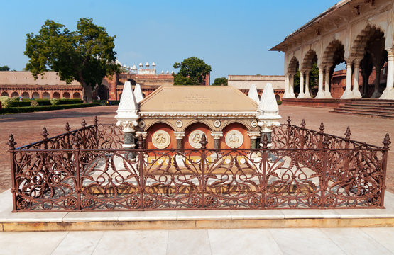 Tomb Of John Russell Colvin Inside Red Agra Fort