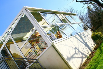 v&eacute;randa vitr&eacute;e de maison haute,ext&eacute;rieur,et fa&ccedil;ade