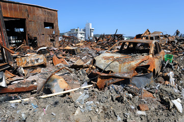 3・11・2011　Ksennuma0236