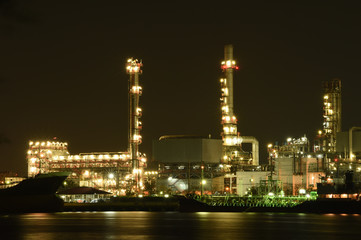 Fototapeta premium Oil refinery at night.