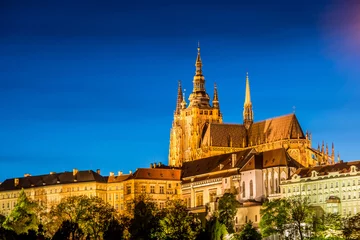 Crédence de cuisine en verre imprimé Prague Château de Prague pendant les heures du soir