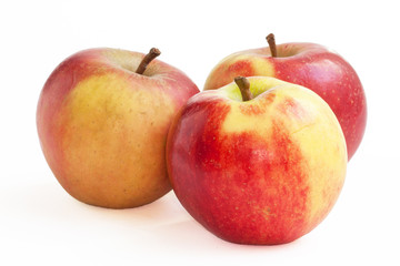 Pommes sur fond blanc