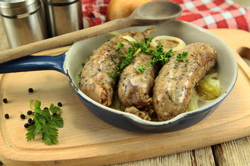andouillettes aux oignons