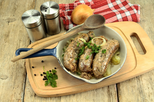 andouillettes aux oignons