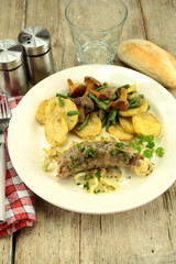 andouillette et poêlée forestière