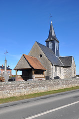 Fototapeta na wymiar Eglise de Morgny-la-Pommeraye