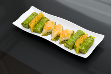 Türkische Baklava mit Tee