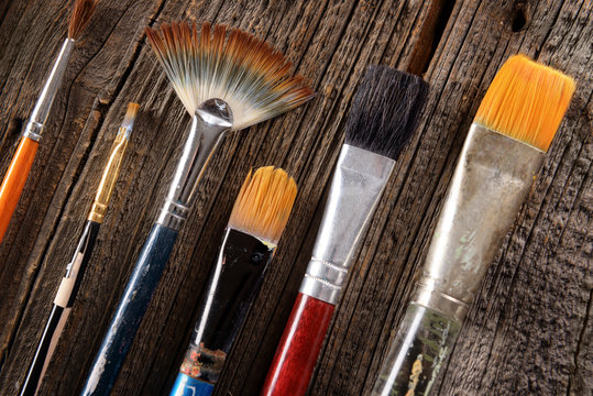 Aristic paint brushes