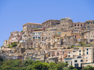 Fototapeta na wymiar Blick auf Ragusa, UNESCO, Val die Noto, Monti Iblei, Sizilien