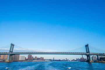 Fototapeta premium Manhattan bridge on summer day