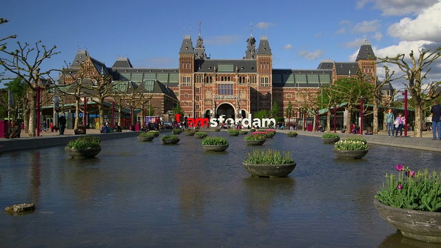 Rijksmuseum (National Museum) and 'I amsterdam' logo in Museumplein 