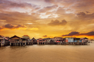 Sunrise Over Chew Jetty in Penang - obrazy, fototapety, plakaty