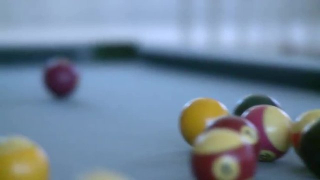 Pool table break