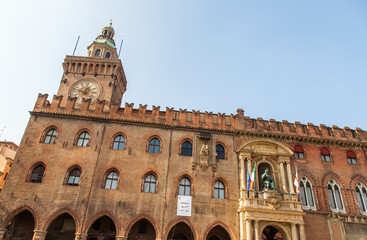 Fototapeta premium Bologna - Palazzo Comunale and Piazza Maggiore square
