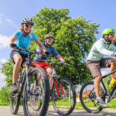 Obraz premium Genuß-Biken im Allgäu