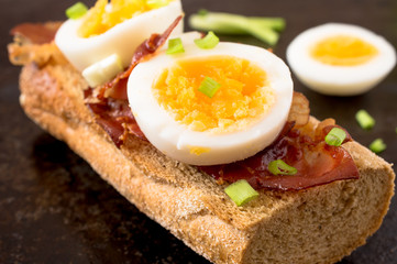 Sandwich with bacon