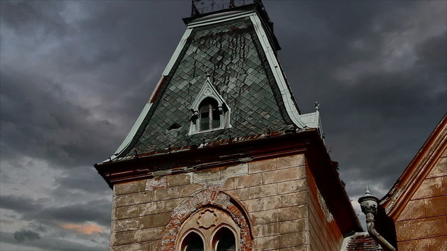 Spooky Garret Timelapse