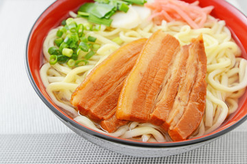 沖縄料理の沖縄そば