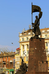 Fototapeta na wymiar the monument to the fighters for Soviet power in Vladivostok