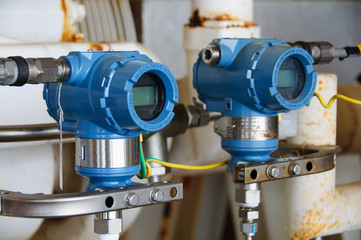 Pressure transmitter in oil and gas process