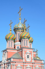 Fototapeta na wymiar Строгановская церковь в Нижнем Новгороде зимой