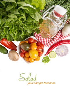 Ernährung, Salatzutaten und Kräuterdressing mit Textfreiraum