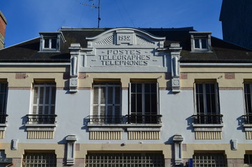 Obraz premium Façade d'un immeuble art déco (Normandie)