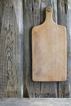 Empty old vintage cutting board  food background concept
