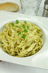 tagliatelles au pesto