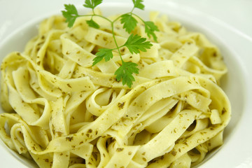 tagliatelles au pesto