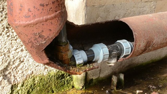 Water Corner Pipe Leaks