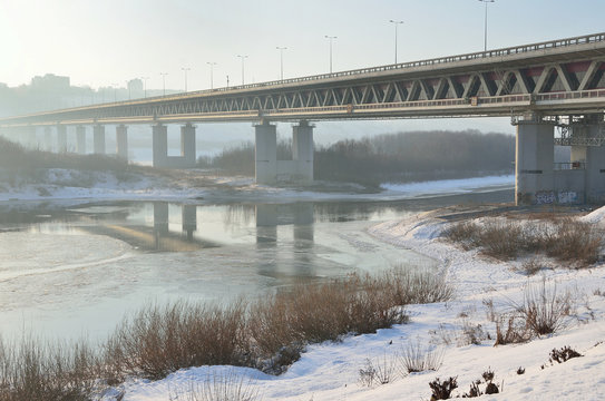 Нижний Новгород, Метромост через реку Оку в тумане