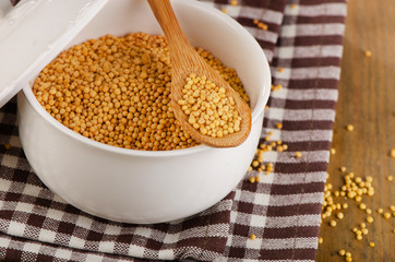 Mustard seeds in the  bowl