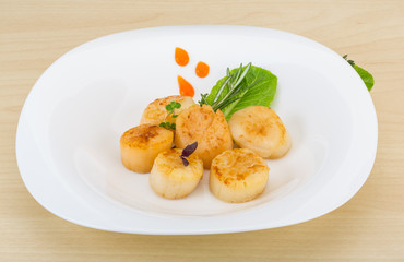 Grilled scallops
