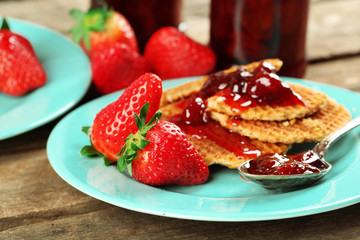 Wafers with strawberry jam and berries