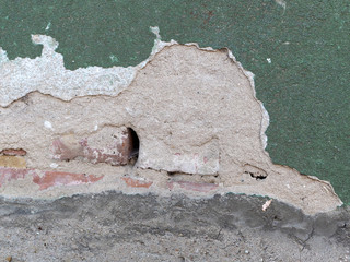 Schäden an Hauswand