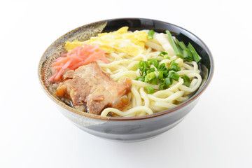 沖縄料理のソーキそば