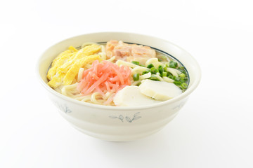 沖縄伝統の豚足テビチそば