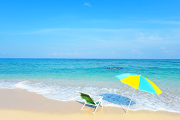 美しい沖縄のビーチと夏空