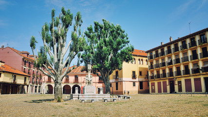 Fototapeta premium Square in old town Leon, Spain