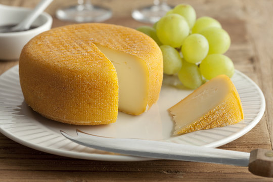 Port salut cheese