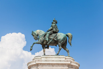 Obraz premium Bronze equestrian sculpture of Victor Emmanuel