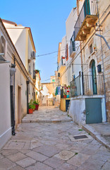 Alleyway.  Minervino Murge. Puglia. Italy.