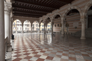 Fototapeta na wymiar Archi e pavimento loggia del Lionello, Udine