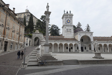 Fototapeta na wymiar Salita al Castello di Udine